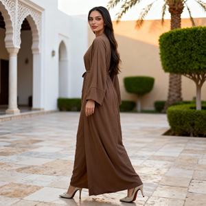 Abaya simple et sobre en polyester de haute qualité pour femmes musulmanes, nouveau design, à porter au quotidien - Product Image 4