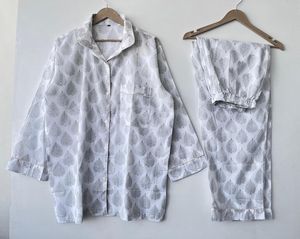 Women's <b>Printed</b> Cotton Pajamas Set Long Sleeve Turn-Down Collar Casual <b>Machine</b>-Washable Spring Wear - Product Image 3