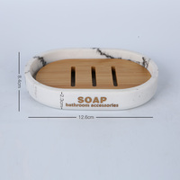 Ensemble d'accessoires de salle de bain de luxe en polyrésine, 6 pièces, collection de salle de bain en résine et copeaux de bois avec couvercle en bois pour hôtel et maison