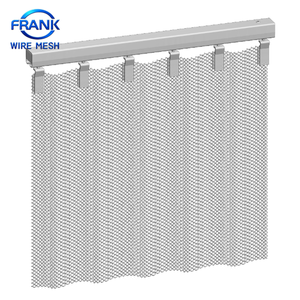 Cortina de Malla Metálica de Lujo en Acero Inoxidable y Aluminio para Decoración de Escaparates de Joyerías - Product Image 1