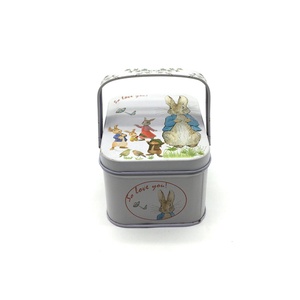 กล่องเหล็กพิมพ์ลายกระต่ายปีเตอร์ สำหรับใส่ขนม/บิสกิต - Product Image 4