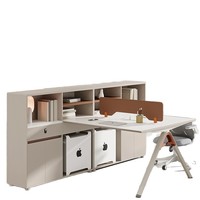 Poste de travail de bureau pour quatre personnes avec écran, bibliothèque, design moderne en bois, créatif, combinaison bureau et chaise pour 4/6 personnes