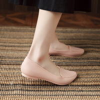 Nouvelles sandales plates à bout pointu en PVC de style minimaliste uni, chaussures d'été pour femmes, chaussures d'extérieur tendance