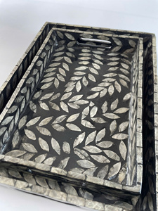 Plateau élégant en nacre pour service de nourriture artisanal et centre de table décoratif pour table basse de salle à manger Cuisine et maison élégantes - Product Image 2