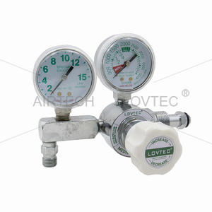 Vanne de réduction de pression en cuivre à double manomètre pour bouteilles d'oxygène, borne à connexion rapide avec structure à diaphragme - Product Image 1