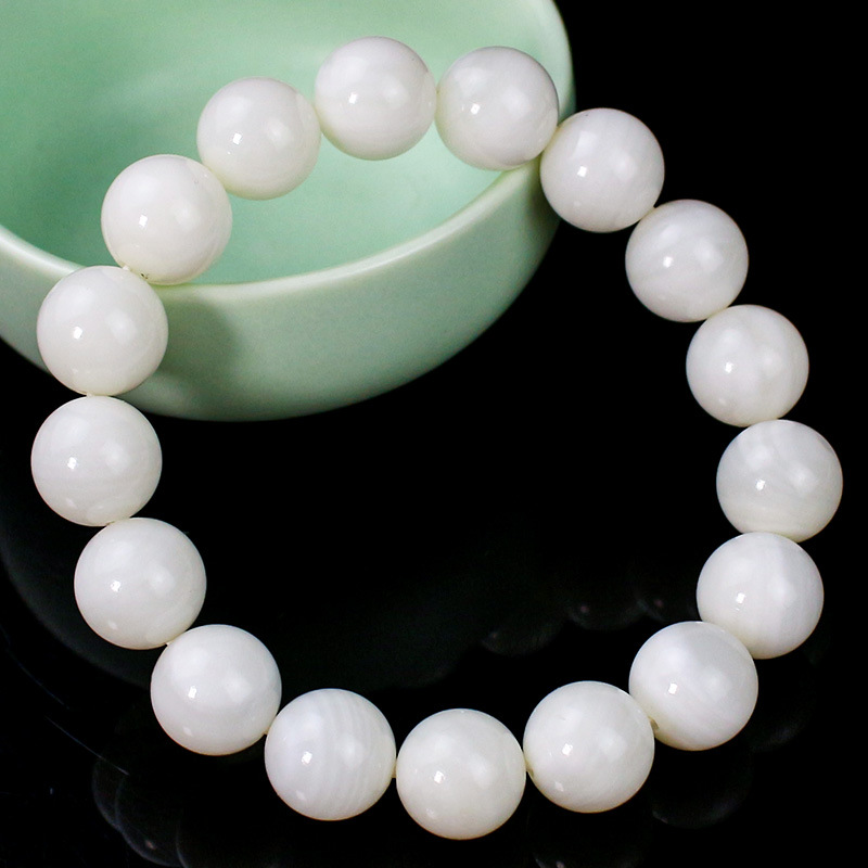 Approximately 11mm in diameter, 17 pieces