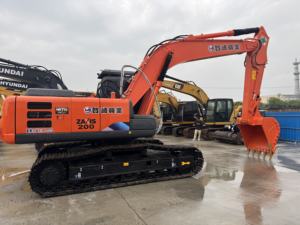 Excavatrice hydraulique Hitachi ZX200-3G, moteur japonais Isuzu, 20 tonnes, boîte de vitesses, pompe, coupleur rapide, bon état, sans fuites - Product Image 2