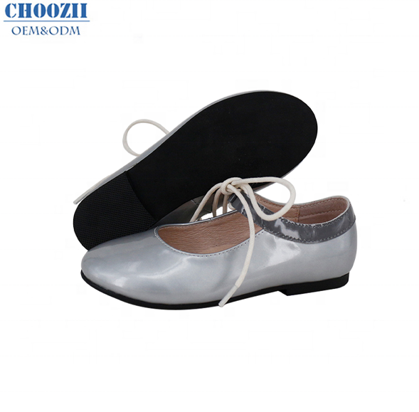 Оптовая продажа, Весенняя Новая модная Серебристая лакированная кожа, детская обувь Мэри Джейн для вечеринки для девочек