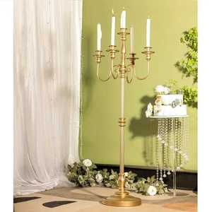 Candelabro de Hierro Rectangular de Estilo Retro Europeo de 5 Brazos y 1.2 Metros de Altura para Decoración de Bodas y Salas de Estar - Product Image 3