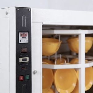 AQM-ZW-A Hochpräzise Luftgekühlte Ultraviolett-Vorbehandlungstestmaschine für Auto-Tests mit Schutzhelm - Product Image 2