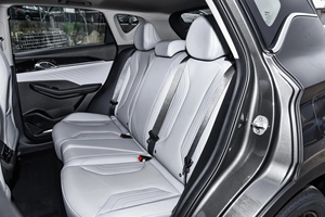 Offre Spéciale 2026 Geely Binyue L 1.5T Turbo 181CV 7DCT SUV Compact 5 Places Euro VI - Product Image 4