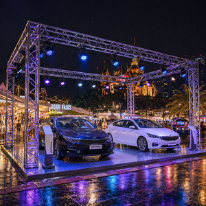 Estructura de exhibición para autos de 20x10x15 m para colgar pantallas LED y luces móviles en exposiciones de automóviles - Product Image 5