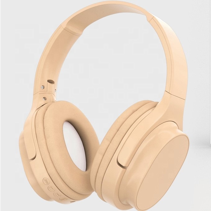 邦楽 Headphone-Tokyo** See You Demoed some headphones at e-earphone in Akihabara (Names in