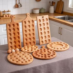 Bandeja de madera para almacenamiento de huevos con asa, soporte de madera maciza para huevos, plato de aperitivos para cocina, doble cara, para uso en fiestas - Product Image 1