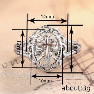 Anello a Forma di Fiore Bicolore Stile Barocco Vintage per Donne - Product Image 4