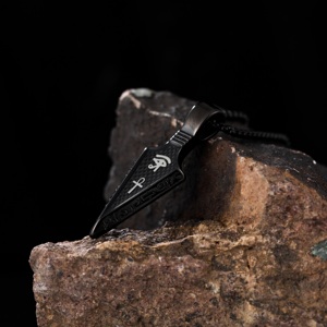 <span class=keywords><strong>2022</strong></span> nueva personalidad <span class=keywords><strong>de</strong></span> moda espiritual amuleto irregular negro colgante Cruz joyería para hombre y niños - Product Image 2