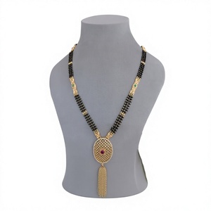 Collier mangalsutra plaqué or élégant avec perles noires et pierres en zircon pour femmes, ensemble de bijoux de mariage, style classique - Product Image 2