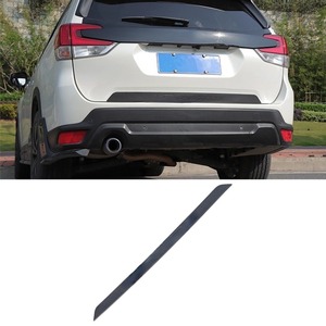 Moldura de Puerta Trasera StarNav para Subaru Forester 2013-2021 y Outback 2015-2021, Accesorios Modificados para el Maletero - Product Image 2