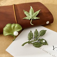 Broche créative en perles de feuilles 3D-Épinglette florale à la mode pour femmes, épingle à col, accessoire vestimentaire haut de gamme