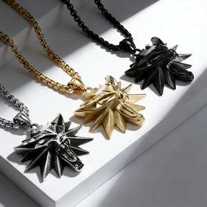 Collar de Acero Inoxidable con Cabeza de Lobo de Witcher 3, Colgante Geométrico con Puntas para Hombre, Joyería de Regalo - Product Image 1