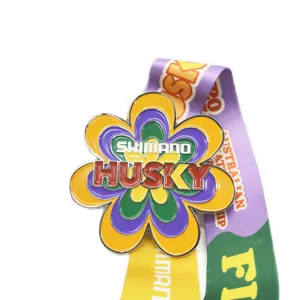 Özel koşu Trophy madalya spor noel Metal kupalar şerit hatıra maraton madalya plaklar noel hediyesi boyun madalya