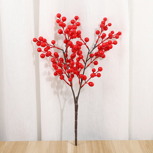 Rama de Bayas Rojas Artificiales de Yiwu Datuo Florist, Grande, 60*30, para Decoración del Año Nuevo Chino, Arreglo para Jarrón de Escritorio - Product Image 4