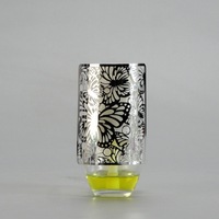 Diffuseur d'arômes à brancher et diffuseur de parfum à brancher avec décoration métallique
