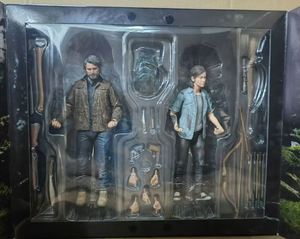 Neca - Pack Doble de Figuras de Acción de PVC de Joel y Ellie de la Parte II - Product Image 2