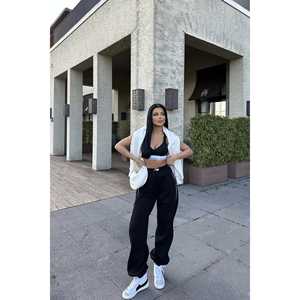 Sudaderas con Capucha y Pantalones Deportivos Negros Básicos para Mujer, Cómodos - Product Image 3