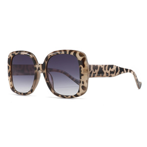 New Round <b>Frame</b> Sunglasses Women Retro Oversized Lady Sun Glasses Female Fashion Outdoor Driving - Product Image 5