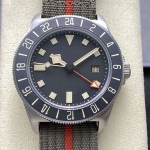 Montres automatiques pour hommes de luxe en titane personnalisées de haute qualité avec mouvement Dandong - Product Image 1