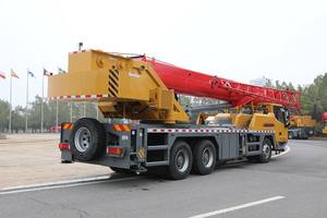 מחיר מפעל, עגורן משאית עוצמתי ויעיל 25 טון STC250C5-8, ציוד הרמה 6x4 LHD, גובה הרמה 51 מטר - Product Image 6