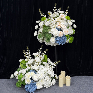 Popular new style floral balls in white and green artificial flowers for desktop decoration and wedding displays. - Product Image 2