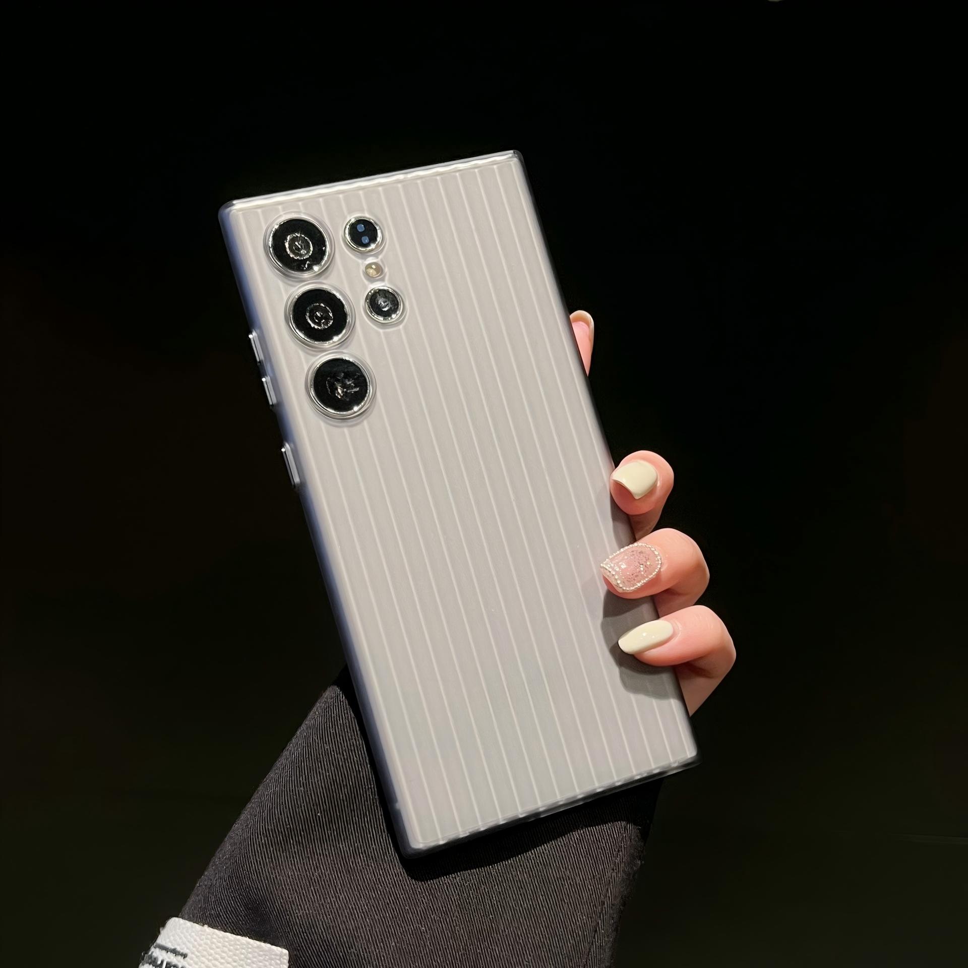 Noir semi-transparent