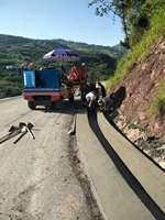 Slipform Concrete Kerb Machine With Remote Operation