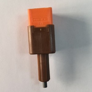 Interruptor de Luz de Freno DV513561 25320-BR00A para Nissan Bluebird Qashqai Venucia X-Trail, Pieza de Repuesto - Product Image 1
