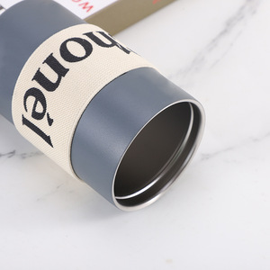 Fácil de <span class=keywords><strong>llevar</strong></span> portátil de acero inoxidable aislado al vacío 18/8 botella de agua taza de café con asa taza de regalo de Navidad personalizada - Product Image 4
