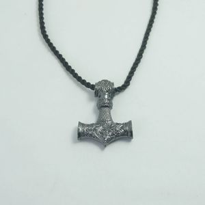 Collier pour homme, style viking nordique, marteau de Thor Mjolnir, bijoux scandinaves - Product Image 1
