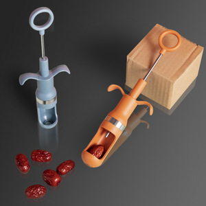 Nuevo Descorazonador de Cerezas y Frutas, Herramienta de Cocina Tipo Jeringa de Presión para Deshuesar Rápido, Herramienta de Plástico para Deshuesar y Dessemplazar Semillas - Product Image 3