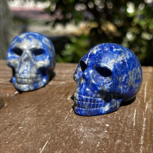 Calaveras de Cristal Azul Natural Talladas a Mano - Colección de Mascotas para Regalo de Halloween - Product Image 3
