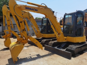 Mini-excavatrice Komatsu PC55 d'occasion à prix avantageux, excavatrice compacte sur chenilles, documents d'exportation complets, livraison rapide dans le monde entier - Product Image 6