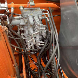 Au meilleur prix, mini-pelle Hitachi ZX60 de 6 tonnes d'occasion du Japon, bouteur hydraulique avec moteur Isuzu - Product Image 5