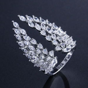 RAKOL RP2022 exquise aile d'ange réglable bague de mariage plaqué or bijoux pour femmes - Product Image 3