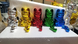 Figurine de chat porte-bonheur <span class=keywords><strong>Maneki</strong></span> <span class=keywords><strong>solaire</strong></span> en résine chinoise personnalisée Statue en céramique Vagues Ornement de fée Musique Pyramide Placage <span class=keywords><strong>Neko</strong></span> Ornement - Product Image 5