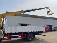 Camion de grue hydraulique monté par camion de la flèche télescopique 5 tonnes de Dongfeng 4x2 camion grue de chargeur de camion
