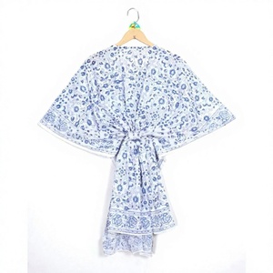 Veste matelassée légère et écologique en pur coton lavable, col en V, respirante, manches longues, imprimé floral bohème - Product Image 1