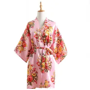 M-010 Hochwertige Damen Blumen Satin Kimono Robe Kurz Bademantel Braut und Brautjungfer Nachtwäsche