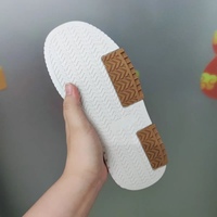 Sepatu Sneakers Anak Musim Semi Gugur Sepatu Empat Musim Baru Anak Laki-laki Ringan Sol Lembut Sepatu Flat Anak Perempuan Sepatu Kasual Serbaguna