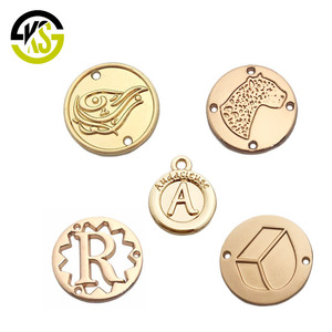 Etiqueta <span class=keywords><strong>de</strong></span> moda personalizada redonda grabada logotipo <span class=keywords><strong>de</strong></span> la <span class=keywords><strong>marca</strong></span> cosiendo etiquetas <span class=keywords><strong>de</strong></span> metal para la <span class=keywords><strong>ropa</strong></span> - Product Image 1