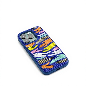 เคสโทรศัพท์ปักลายลูกปัดทำมือ พร้อมลวดลายนามธรรมสีสันสดใส งานฝีมือผ้าสีน้ำเงิน ฐานผ้าฝ้าย - Product Image 1